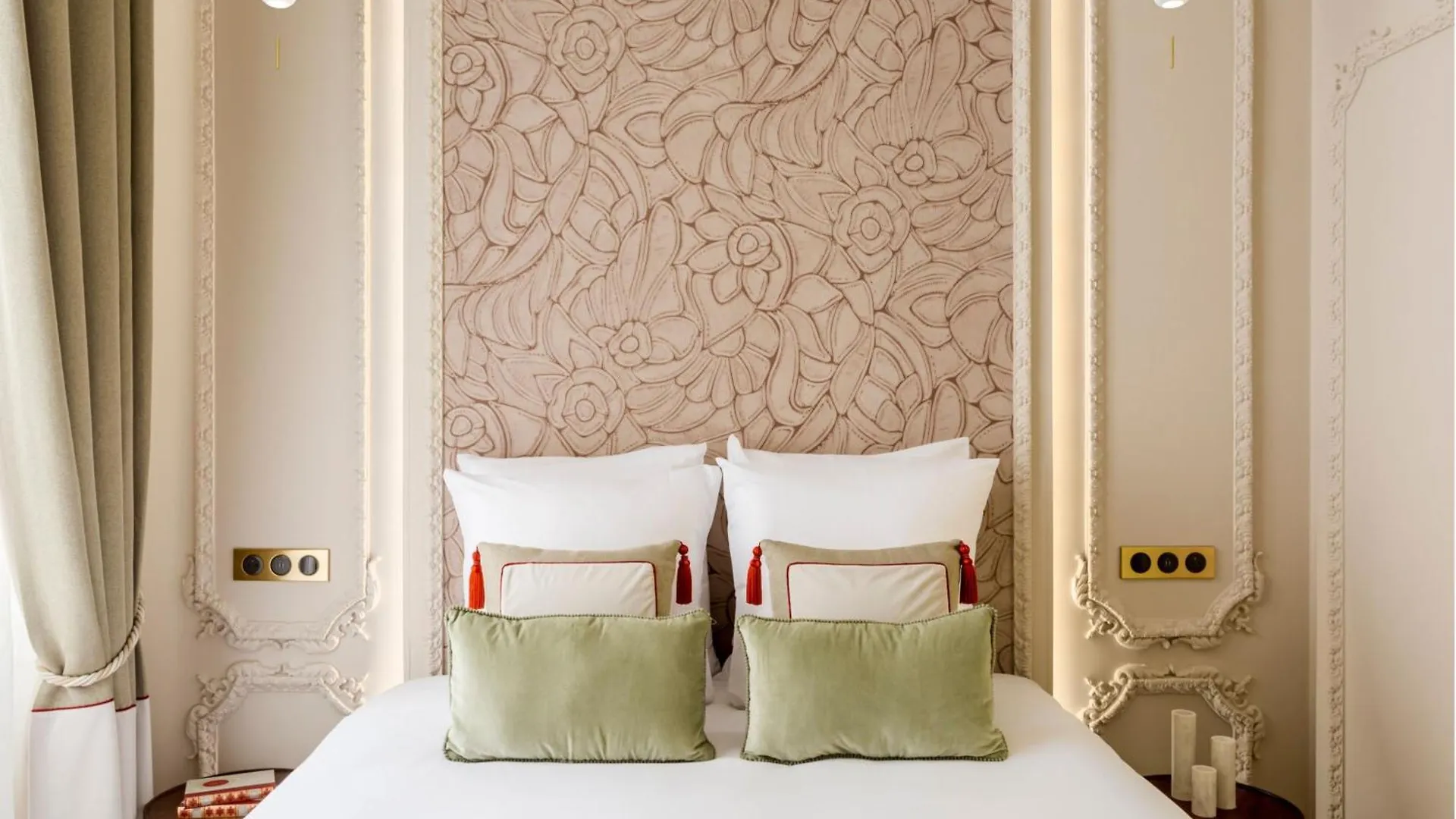 Merveil - Signature Suite-Champs Elysees- Marignan Paris 0*,