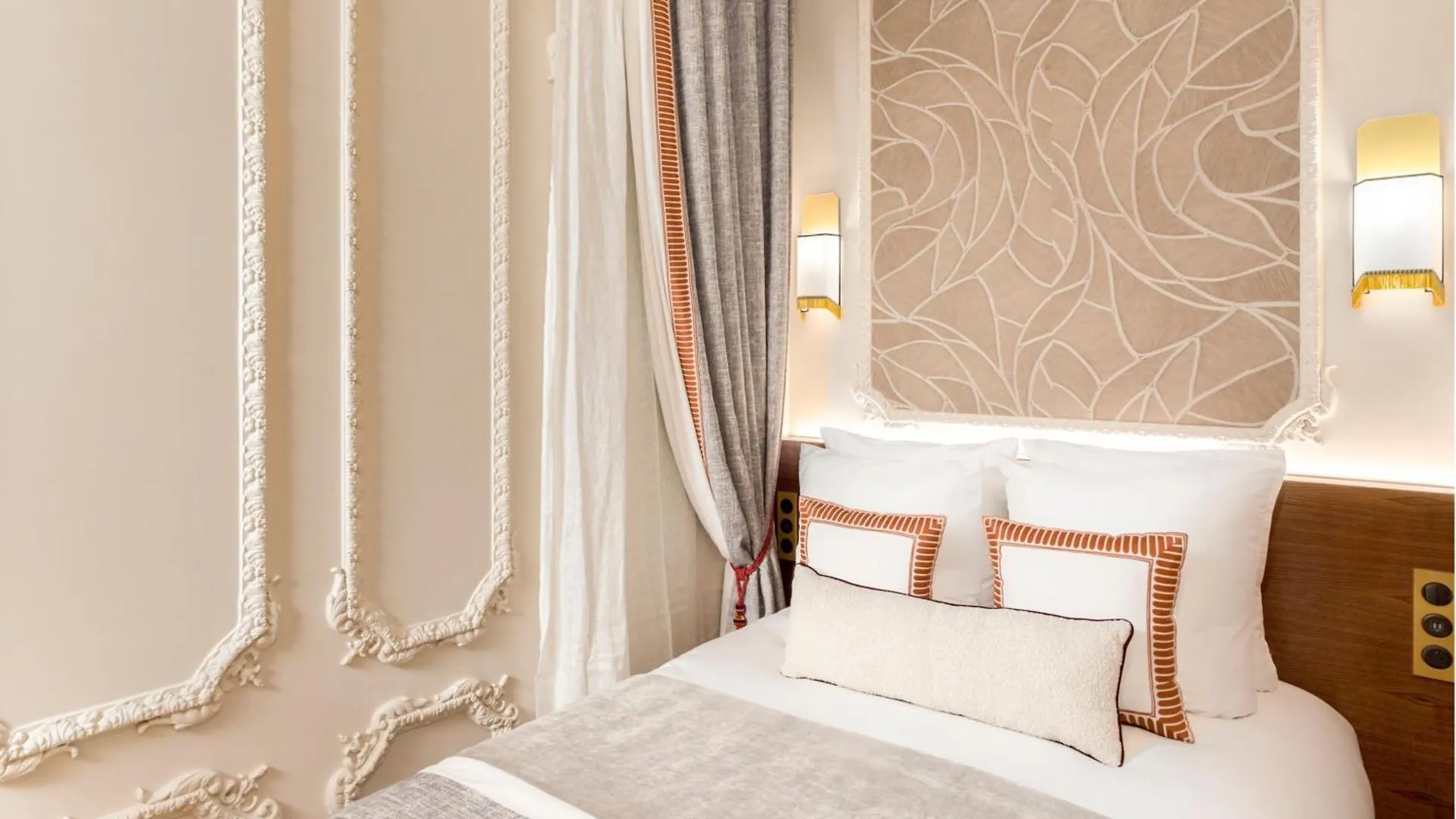 Merveil - Signature Suite-Champs Elysees- Marignan Paris 0*,