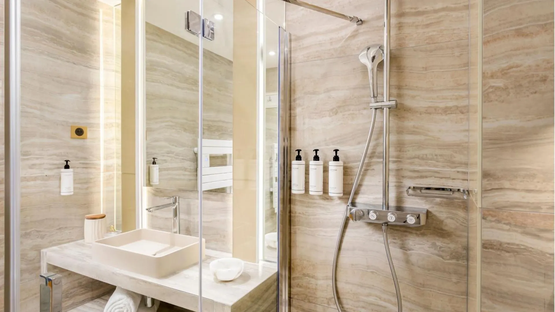 Merveil - Signature Suite-Champs Elysees- Marignan Paris