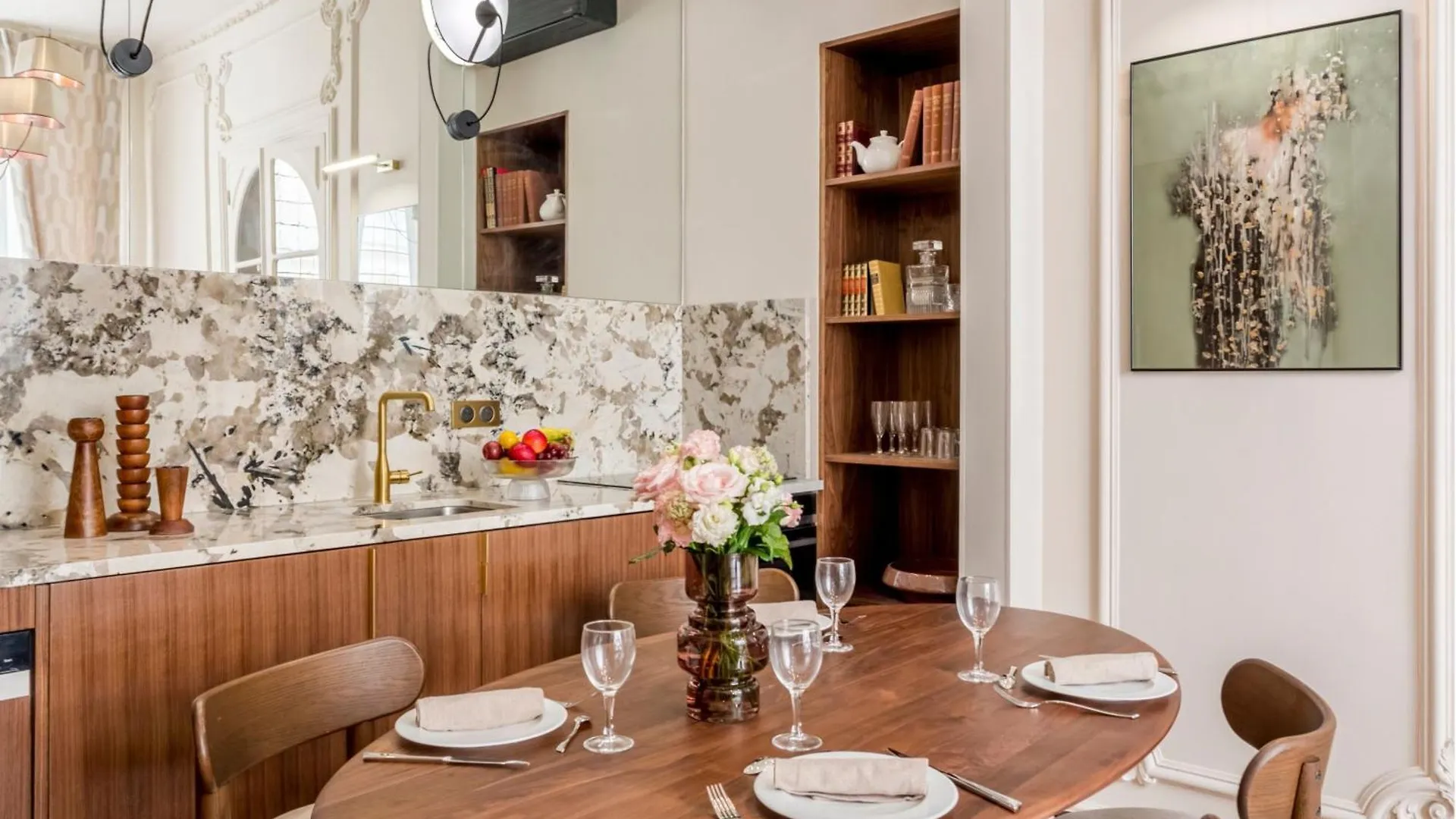 Merveil - Signature Suite-Champs Elysees- Marignan Paris 0*,  France