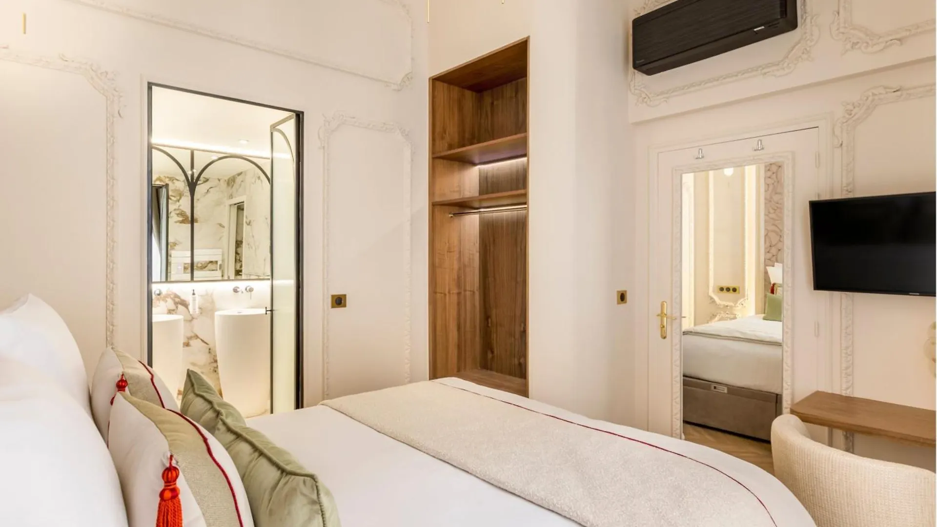 شقة Merveil - Signature Suite-Champs Elysees- Marignan باريس